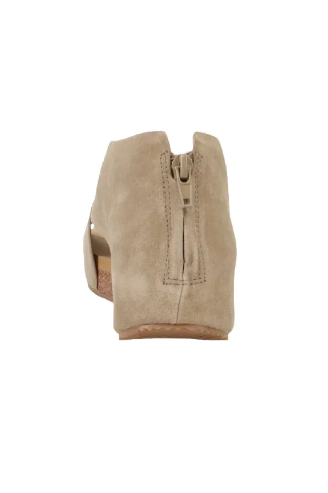 Comfortable Beach Footwear Women's Alton *FINAL SALE