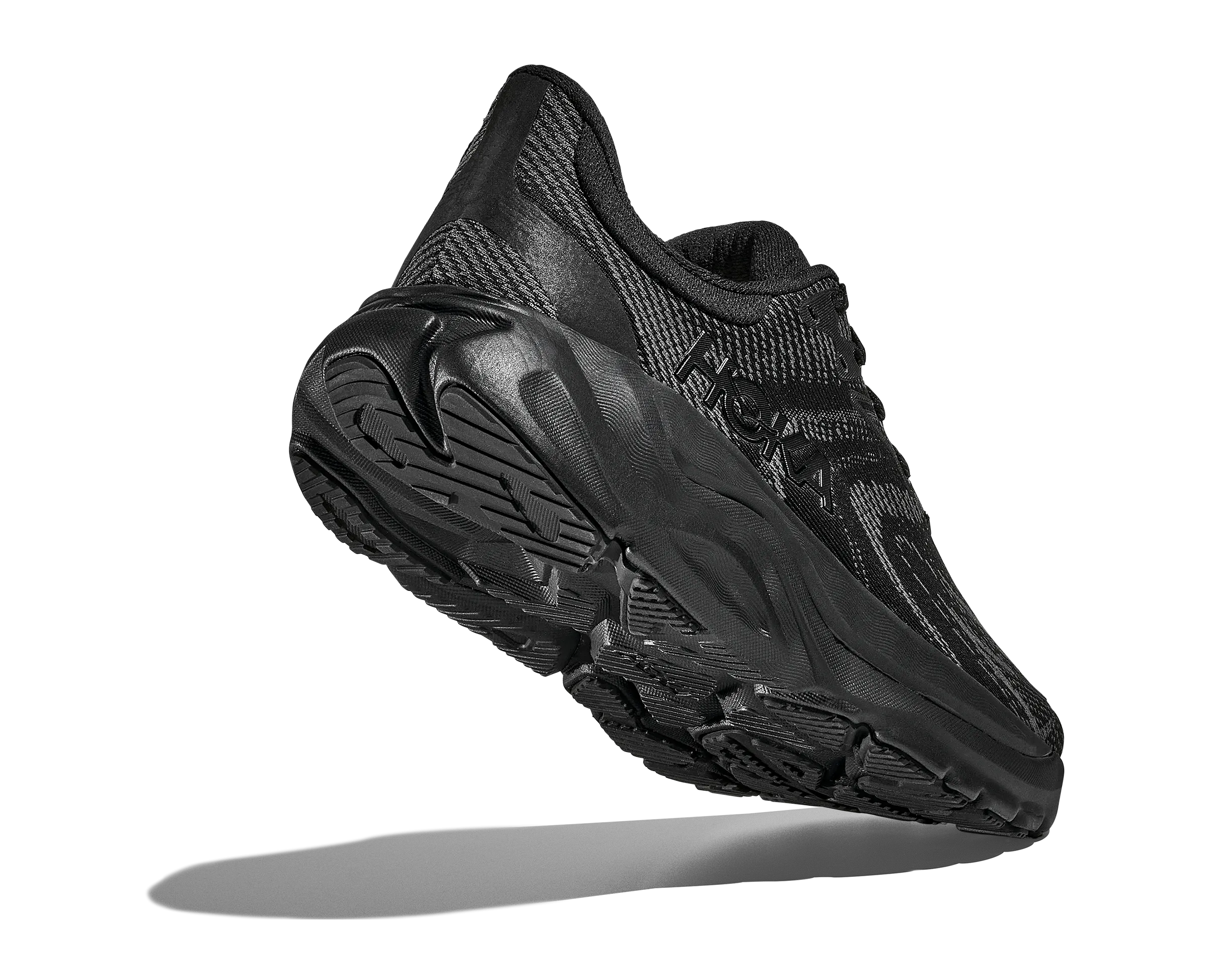 running in a charity run shoes Women's Arahi 8 - Black / Black