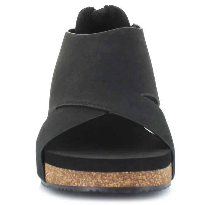 WOMEN'S BARSTOW SANDAL festival look