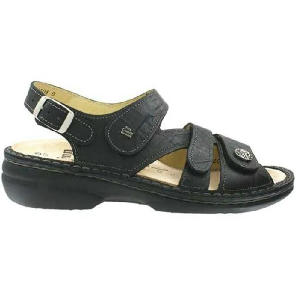 Womens Finn Comfort Gomera in Black quick dry Ventilated Design