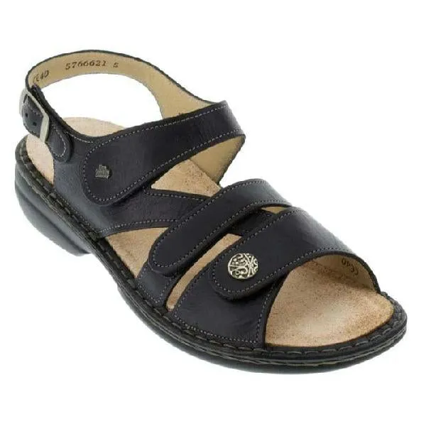 Womens Finn Comfort Gomera in Black Versatile Travel Shoes
