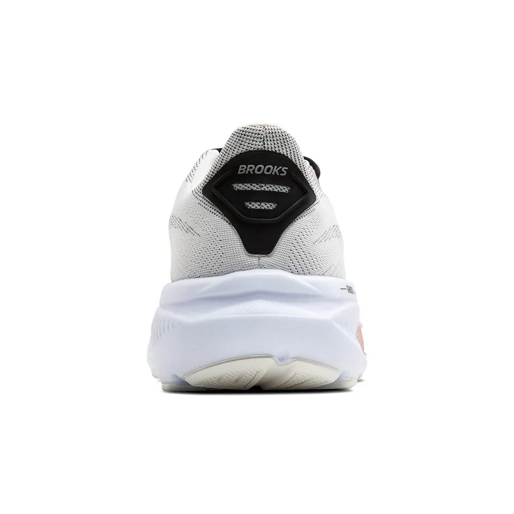 Women's Ghost 17 snug shoes