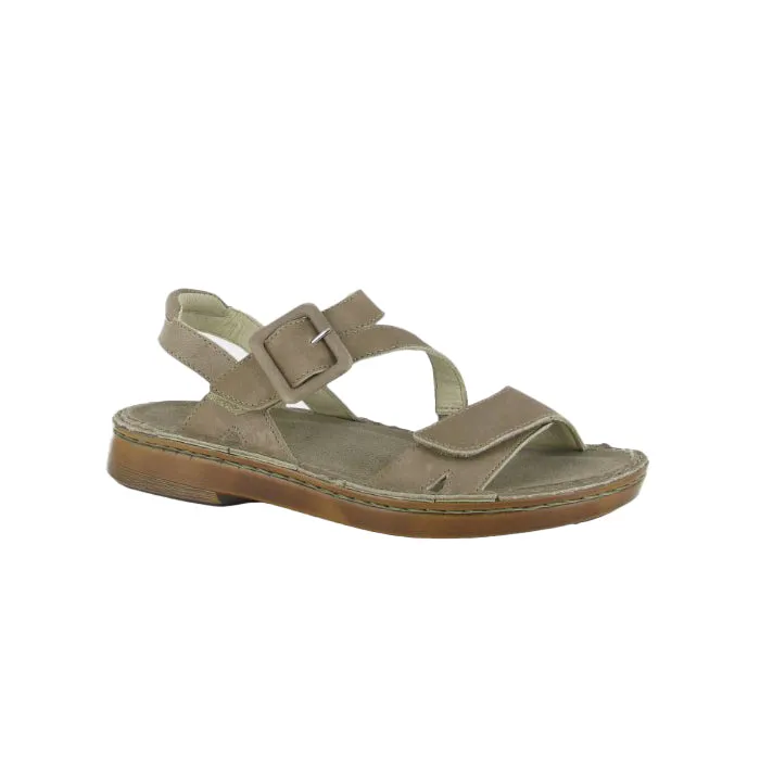 Outdoor Flats Comfortable Travel Footwear Womens Naot Castelo in Khaki Beige