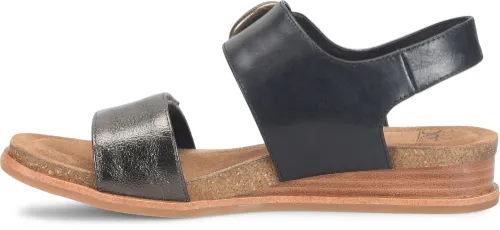 Versatile Design Active Motion Women's Peggie
