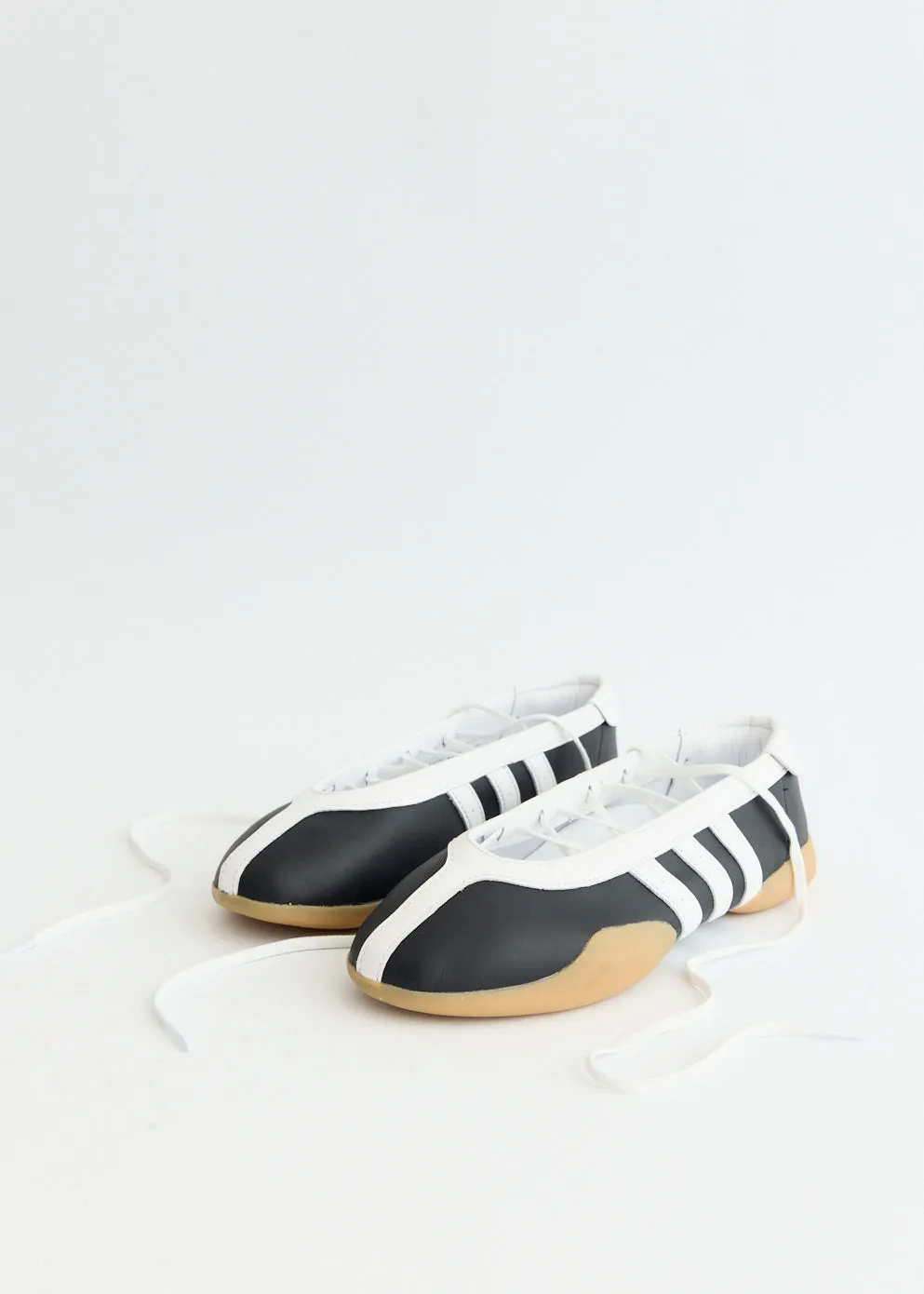 Soft   touch Comfy Steps Women's Taekwondo Mei 'Core Black' Ballet Sneakers