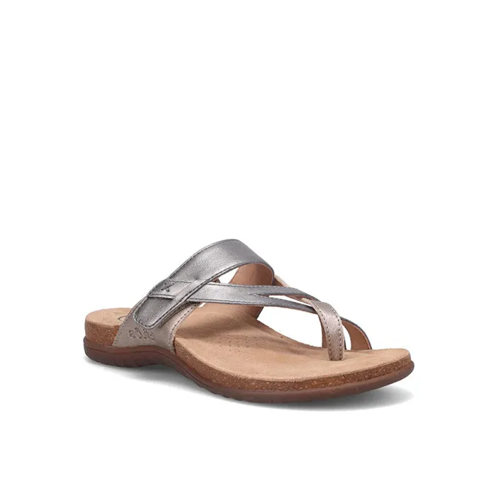 Womens Taos Perfect in Grey/Champagne Metallic Trendy Design synthetic leather