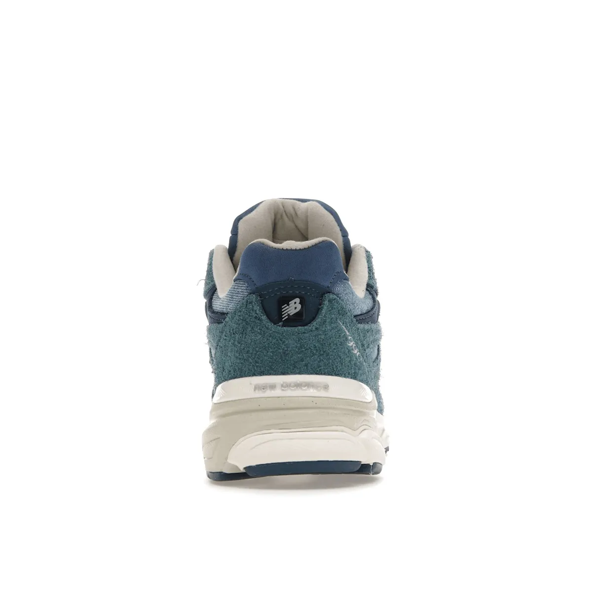 New Balance 990v3 MiUSA Levi's Denim for endurance training Running Trainers