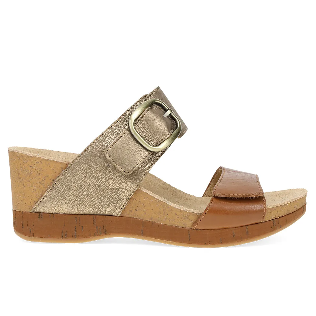 Womens Dansko Shannon in Gold/Tan Outdoor Sandals Easy Flow