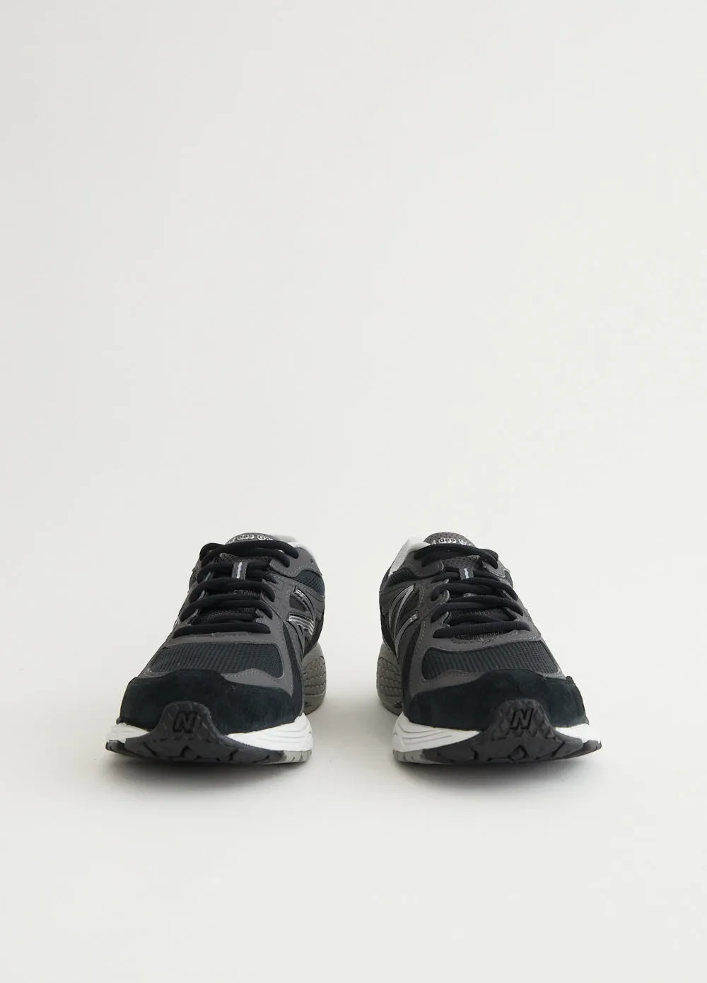 Seamless Street cushioning x New Balance 860v2 'Black' Sneakers