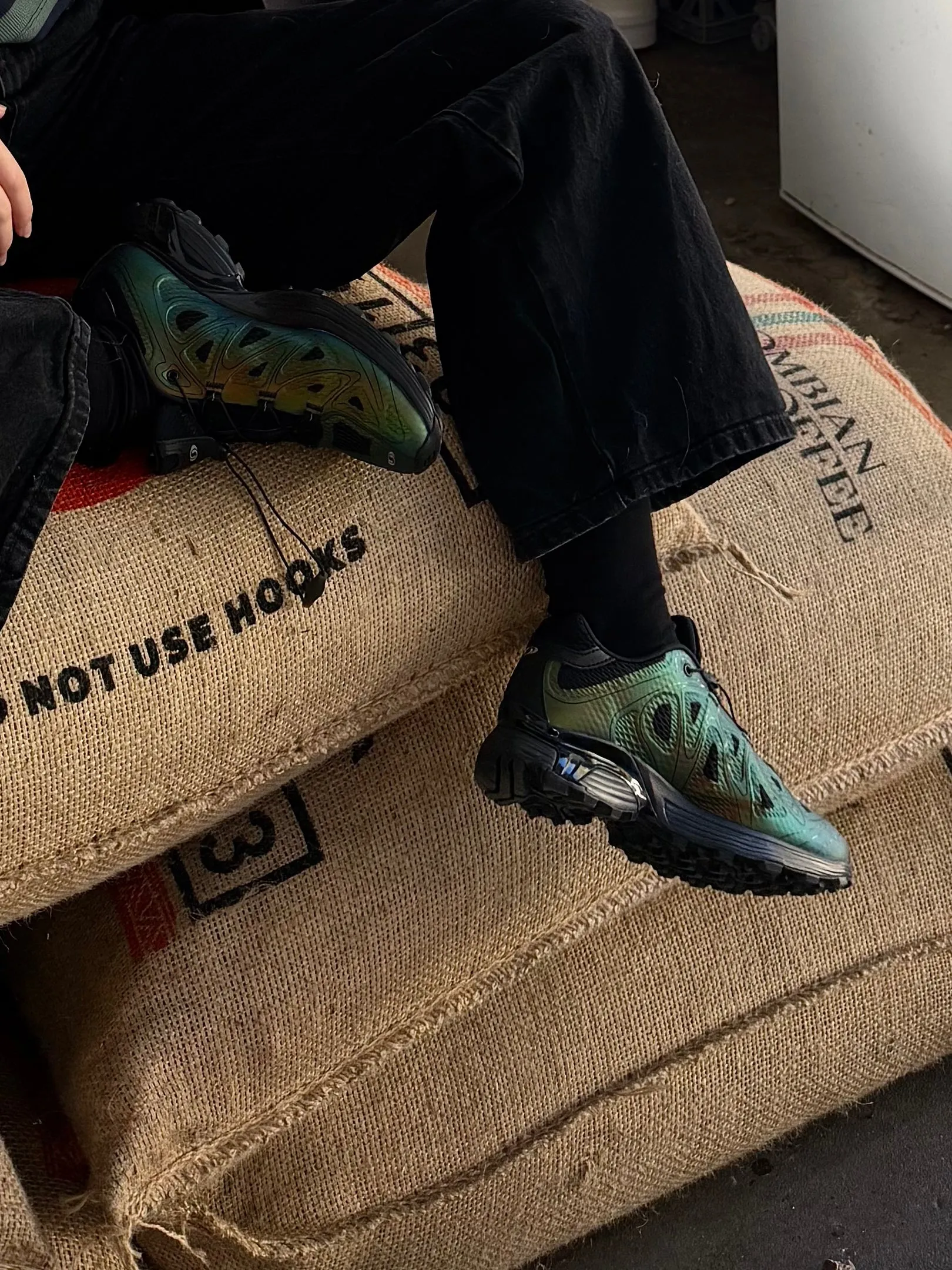 XT-Whisper Void 'Iridescent Green' Sneakers Arch Design anti static