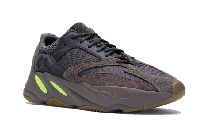 YZY 700 Mauve for elderly people Recycled content