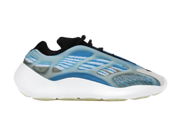 YZY 700 V3 Arzareth family outings Active clothing