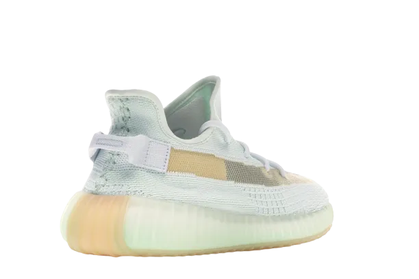 YZY Boost 350 V2 Hyperspace Anatomical shape
