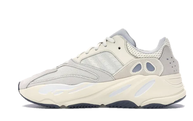 YZY Boost 700 Analog All-terrain