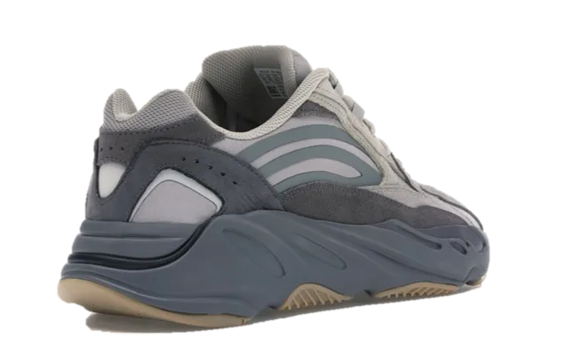 YZY Boost 700 V2 Tephra shoe value with narrow fits