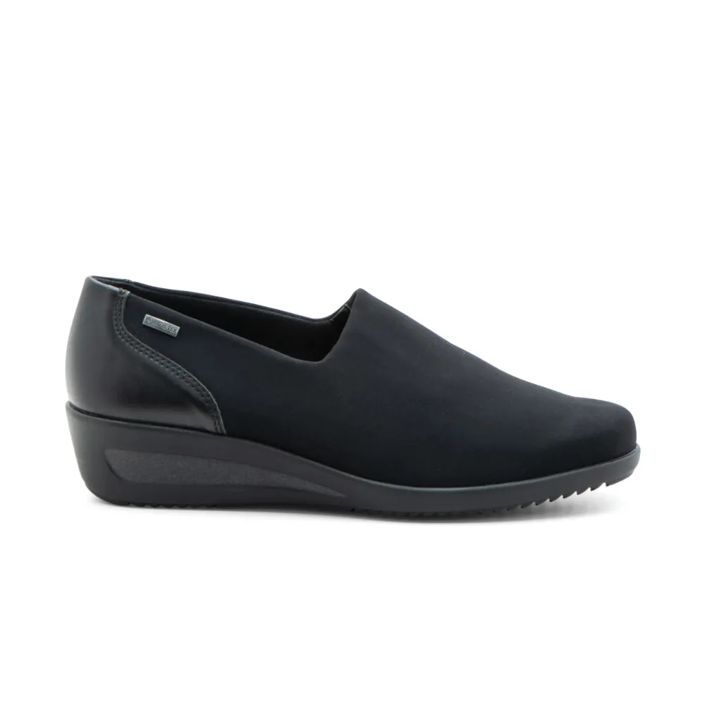 Zahara Women's GORE-TEX? Slip-On Wedge Racing performance