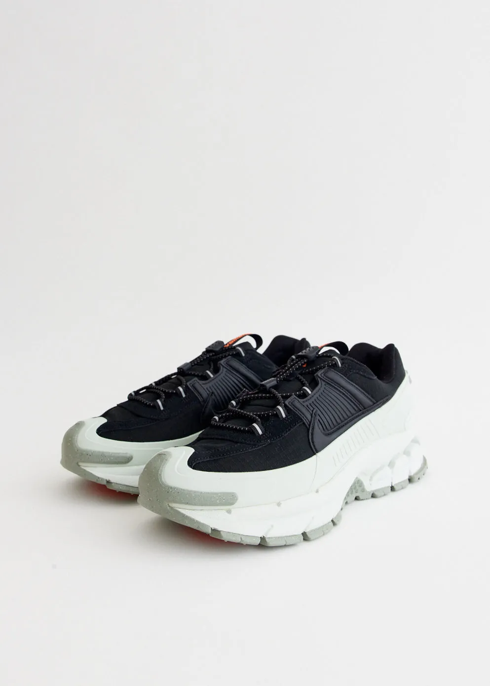 Zoom Vomero 5 Roam 'Black Light Silver' Sneakers Secure Design heel - cup
